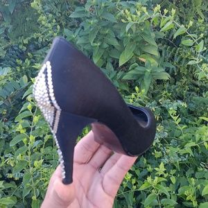 BUCCIONE LADIES BLACK STUDDED LUXURY PUMP # 98748